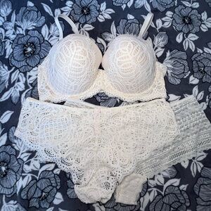 Victoria’s Secret Dream Angels Nude White Lace Demi Bra & Panty Set - 38DD/XL